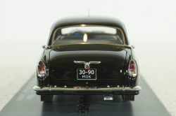 ГАЗ-23Б Волга 1968г. из к/ф "Мертвый сезон", 43421, NEO 1:43