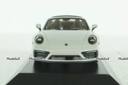 Porsche 911 (992) Targa 4 GTS 2022 Chalk, 410061061, Minichamps 1:43