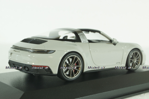 Porsche 911 (992) Targa 4 GTS 2022 Chalk, 410061061, Minichamps 1:43