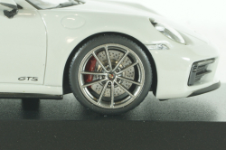 Porsche 911 (992) Targa 4 GTS 2022 Chalk, 410061061, Minichamps 1:43