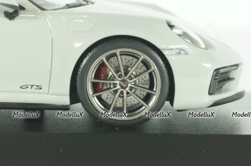 Porsche 911 (992) Targa 4 GTS 2022 Chalk, 410061061, Minichamps 1:43