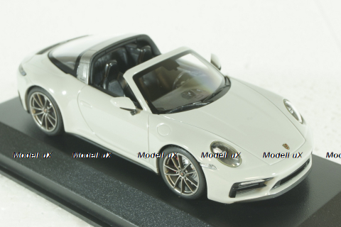 Porsche 911 (992) Targa 4 GTS 2022 Chalk, 410061061, Minichamps 1:43