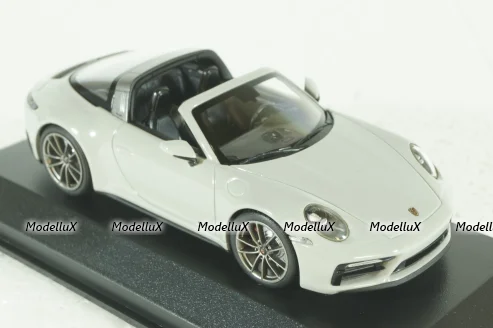 Porsche 911 (992) Targa 4 GTS 2022 Chalk, 410061061, Minichamps 1:43
