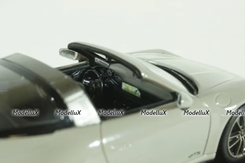 Porsche 911 (992) Targa 4 GTS 2022 Chalk, 410061061, Minichamps 1:43