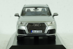 Audi Q7 S Line 2015, silver, 5011407613, Spark 1:43