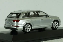 Audi Q7 S Line 2015, silver, 5011407613, Spark 1:43