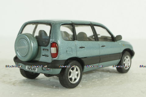 Chevrolet Niva, серо-голубой, Cararama 1:43