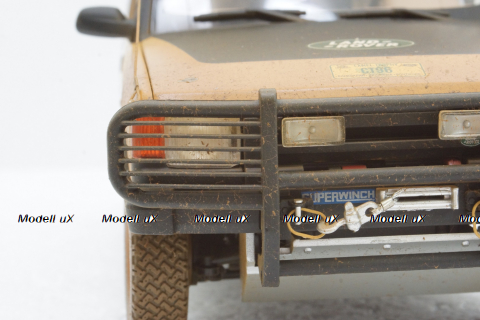 Land Rover Discovery Series I 5-door Camel Trophy Kalimantan 1996, dirty version,  ALM810411, Almost Real 1:18