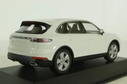 Porsche Cayenne, white, 2017, 410066302, Minichamps 1:43