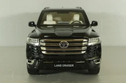 Toyota Land Cruiser 300 2021, black, C0852, Che Zhi 1:18