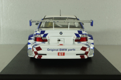 BMW M3 GTR (E46) Le Mans #42 2001 Minichamps 1:18