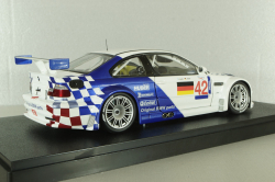 BMW M3 GTR (E46) Le Mans #42 2001 Minichamps 1:18