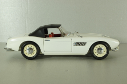 BMW 507 cabriolet 1956, white, Revell 1:18