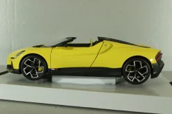 Bugatti W16 Mistral 2023, yellow, BU11051Y, Burago 1:18    