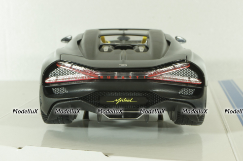 Bugatti W16 Mistral 2023, black,BU11051BK, Burago 1:18   