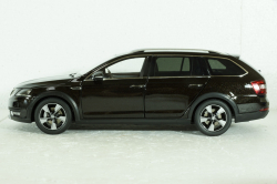 Skoda Octavia Combi (A7) 2017, brown, 2502BR, Paudi 1:18