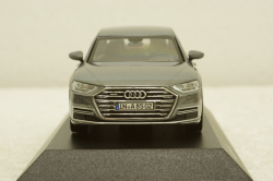 Audi A8 L metallic-grey, IScale 1:43