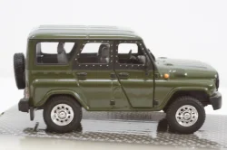 Уаз-315195 Hunter хаки, Bauer 1:43