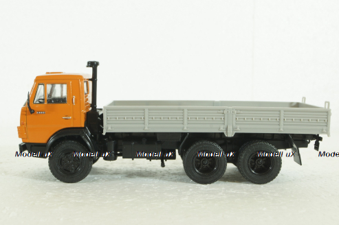  Камаз-5320 бортовой, оранж/сер, TR1019, Наши Грузовики 1:43