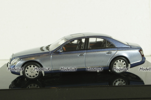 Maybach 57 SWB 2003 blue, 56151, Auto Art 1:43
