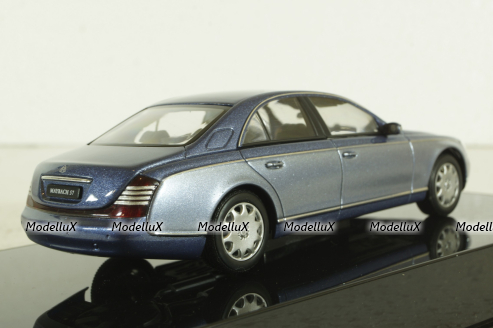 Maybach 57 SWB 2003 blue, 56151, Auto Art 1:43