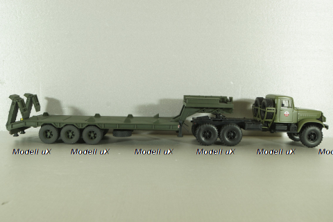 КВСЗ-5001.000 3-х осный п/прицеп-тяжеловоз, зеленый