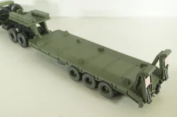 КВСЗ-5001.000 3-х осный п/прицеп-тяжеловоз, зеленый