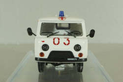 Уаз-452 медицинский, белый, Конверсия 1:43