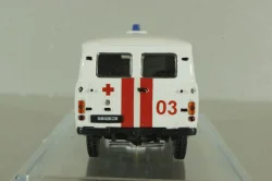 Уаз-452 медицинский, белый, Конверсия 1:43