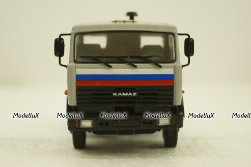 Камаз-54115 тягач, серый, АвтоИстория 1:43