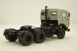Камаз-54115 тягач, серый, АвтоИстория 1:43