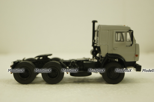Камаз-54115 тягач, серый, АвтоИстория 1:43