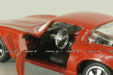 ISO Grifo, red, Politoys 1:43