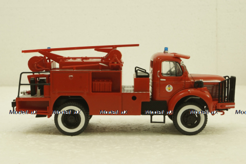 Berliet GLC 28 4x4, fire department, Hachette 1:43