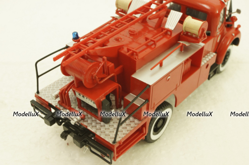 Berliet GLC 28 4x4, fire department, Hachette 1:43
