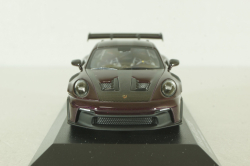 Porsche 911 (992) GT3 RS 2023, purple with gold wheels,410062112, Minichamps 1;43