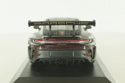 Porsche 911 (992) GT3 RS 2023, purple with gold wheels,410062112, Minichamps 1;43