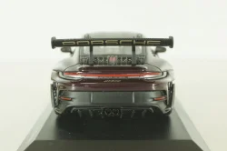 Porsche 911 (992) GT3 RS 2023, purple with gold wheels,410062112, Minichamps 1;43 