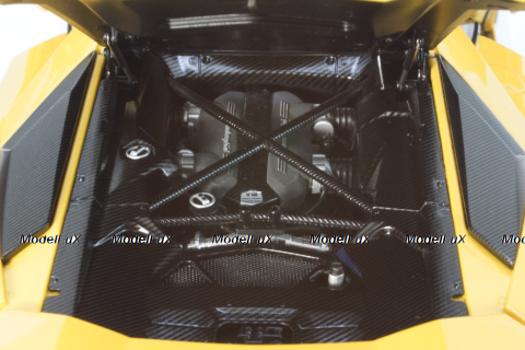 Lamborghini Aventador S 2017 pearl yellow, 79132, AutoArt 1:18