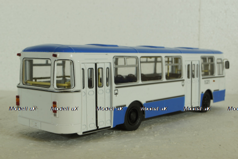 ЛИАЗ-677М (бело-голубой), Советский Автобус 1:43