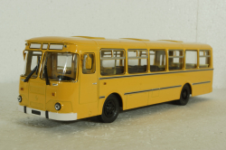 Лиаз-677М, желтый, 900056, Советский Автобус 1:43