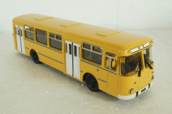 Лиаз-677М, желтый, 900056, Советский Автобус 1:43