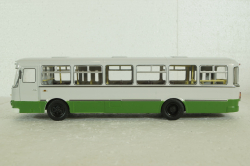 Лиаз-677М, бело/зеленый, Советский Автобус 1:43