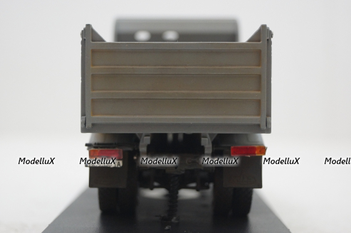 Маз-5551, самосвал, белый/серый, (АвтоИстория) Конверсии 1:43