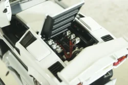 Lamborghini Countach 5000S 1982 white, 54533, AutoArt 1:43