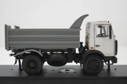 Маз-5551, самосвал, белый/серый, (АвтоИстория) Конверсии 1:43