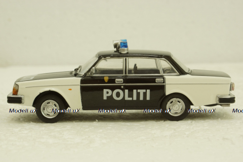 Volvo 244 Полиция Норвегии. Полицейские машины мира №73 Deagostini, 1:43