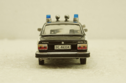 Volvo 244 Полиция Норвегии. Полицейские машины мира №73 Deagostini, 1:43