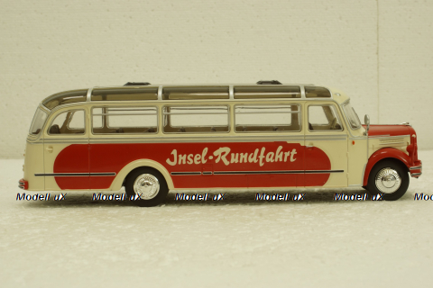 Borgward BO 4000 1952, BUS014, IXO 1:43