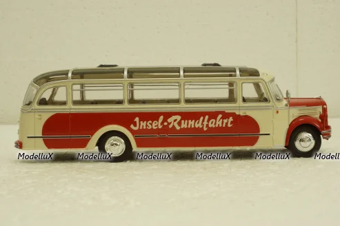 Borgward BO 4000 1952, BUS014, IXO 1:43